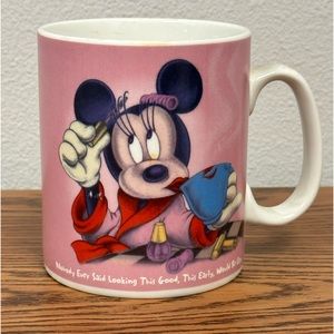 Disney 28 Oz Minnie Mouse Coffee Cup.Nobody ever Said looking This GD this early